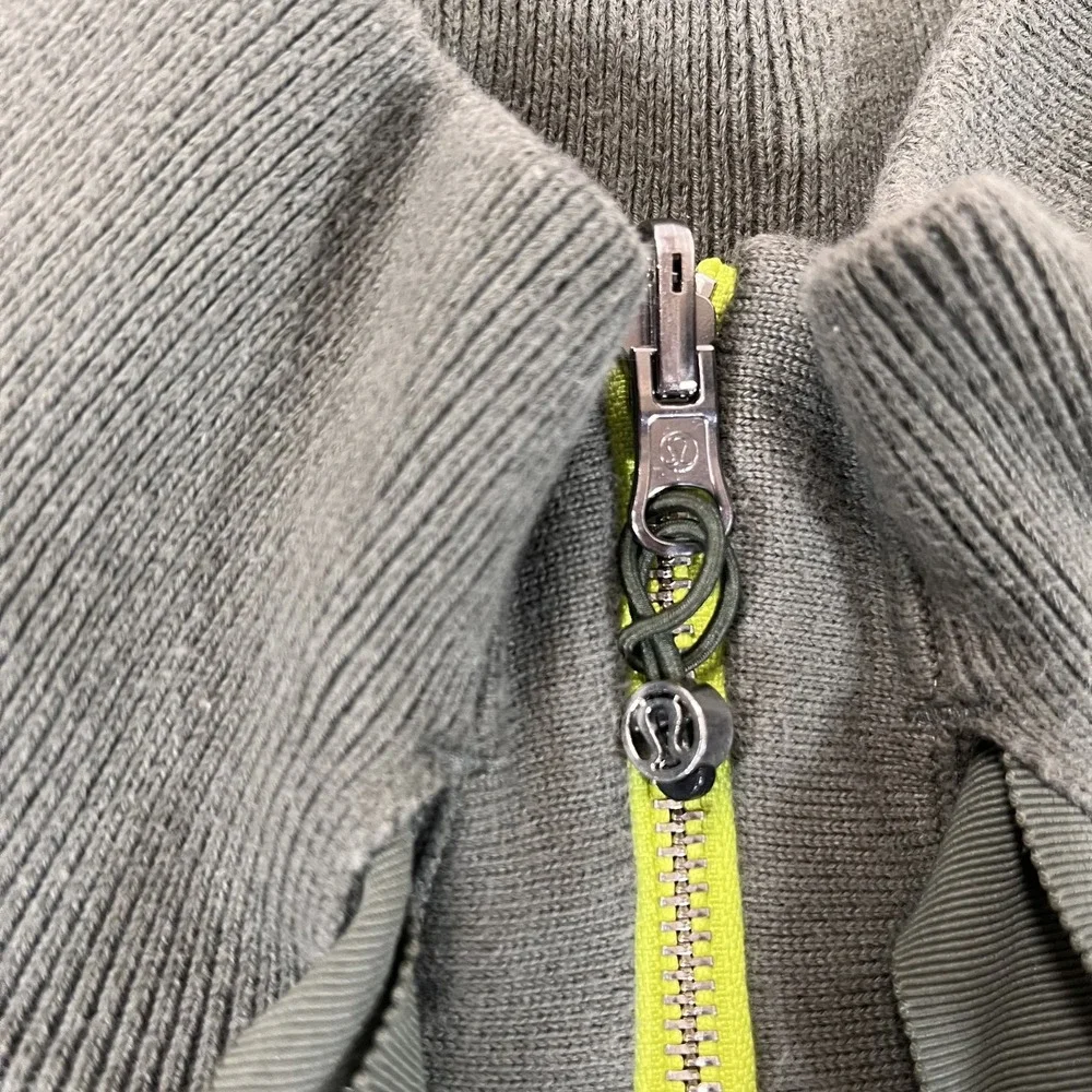 Lululemon‎ Sweater Mens Medium Green Full Zip Knit High Collar Thumbholes Logo